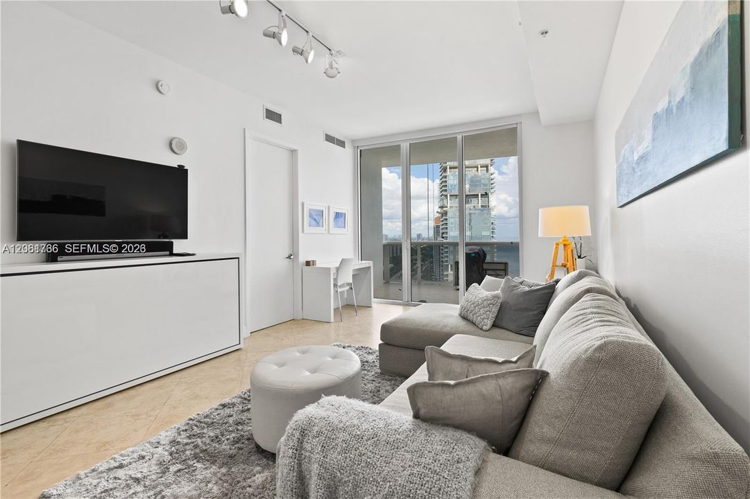 В аренду: $4,850 (1 спален, 1 ванн, 958 Квадратных фут)