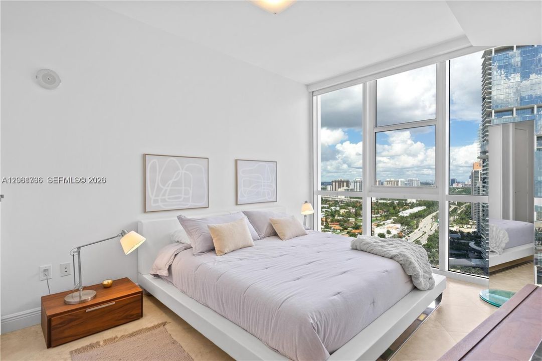 В аренду: $4,850 (1 спален, 1 ванн, 958 Квадратных фут)