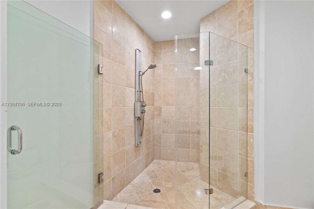 В аренду: $4,850 (1 спален, 1 ванн, 958 Квадратных фут)