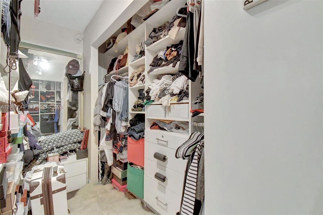 En Venta: $240,000 (2 camas, 2 baños, 1565 Pies cuadrados)