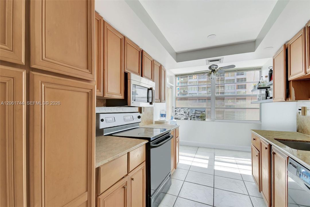 En Venta: $240,000 (2 camas, 2 baños, 1565 Pies cuadrados)