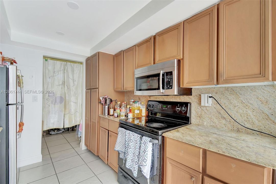 En Venta: $240,000 (2 camas, 2 baños, 1565 Pies cuadrados)