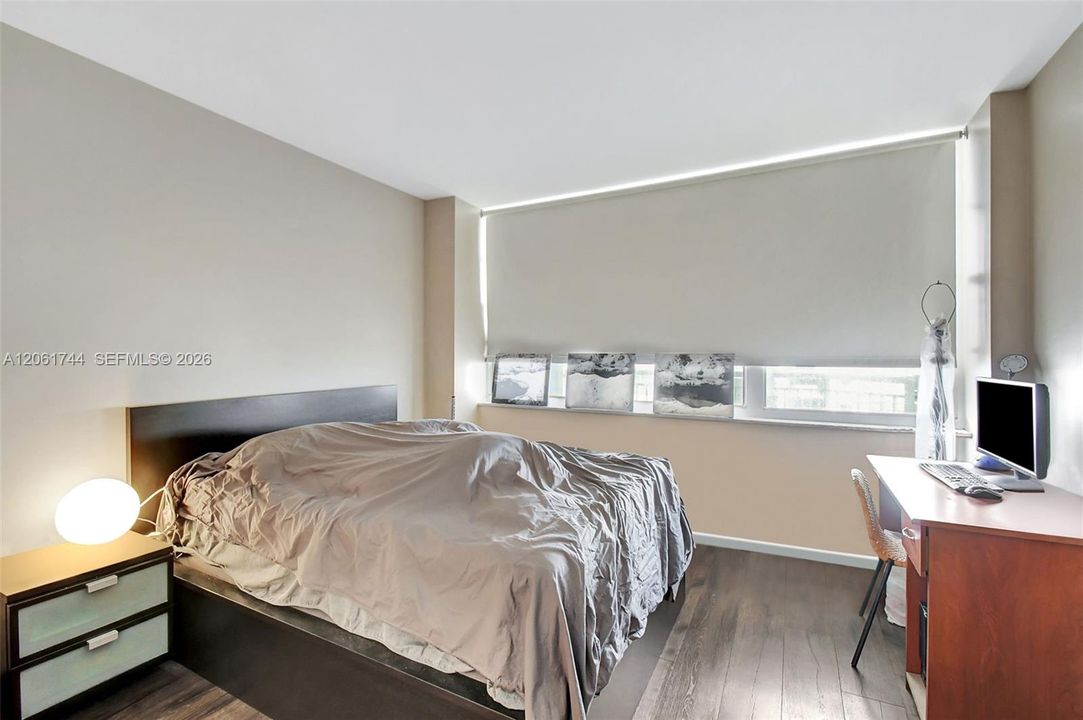 2nd bedroom