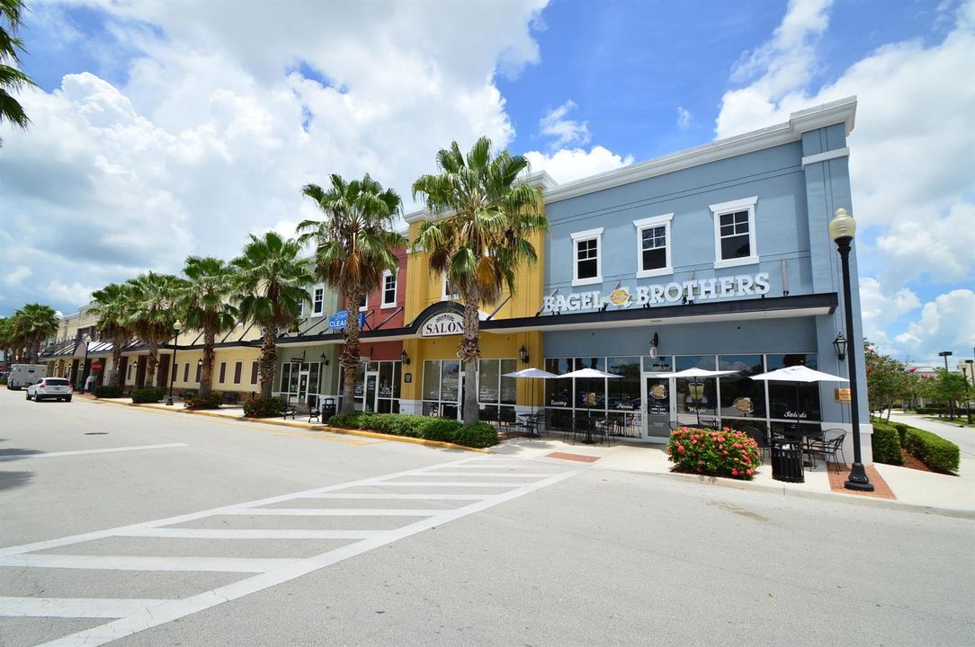 8-3 Tradition Square