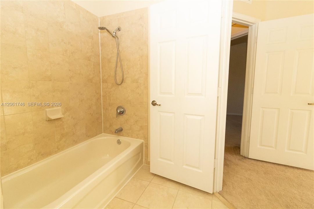 В аренду: $2,550 (2 спален, 2 ванн, 1121 Квадратных фут)