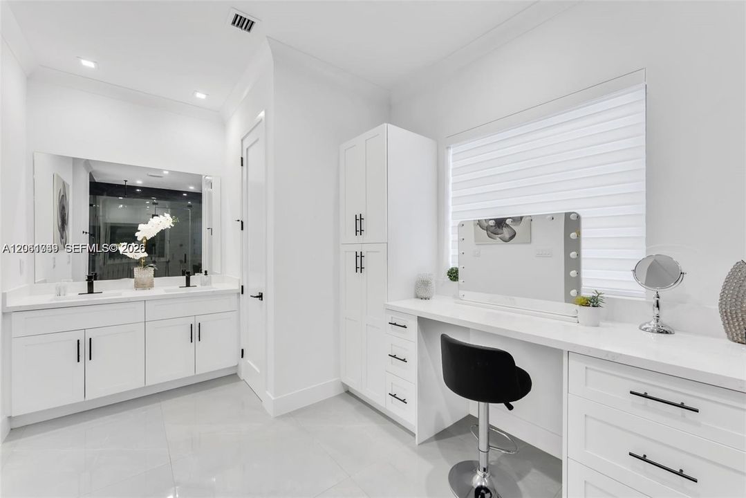 For Sale: $1,875,000 (5 beds, 3 baths, 3104 Square Feet)