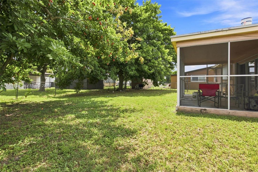 For Sale: $505,000 (3 beds, 2 baths, 1350 Square Feet)