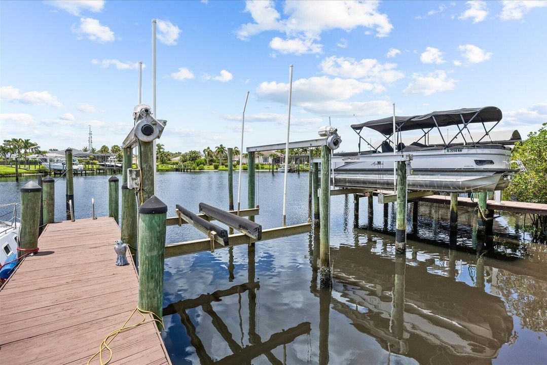 boat lift