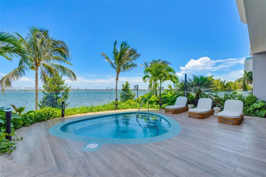 For Sale: $5,750,000 (4 beds, 5 baths, 2694 Square Feet)