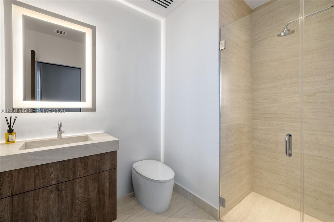 For Sale: $5,750,000 (4 beds, 5 baths, 2694 Square Feet)