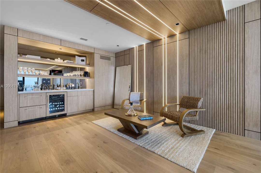 For Sale: $5,750,000 (4 beds, 5 baths, 2694 Square Feet)