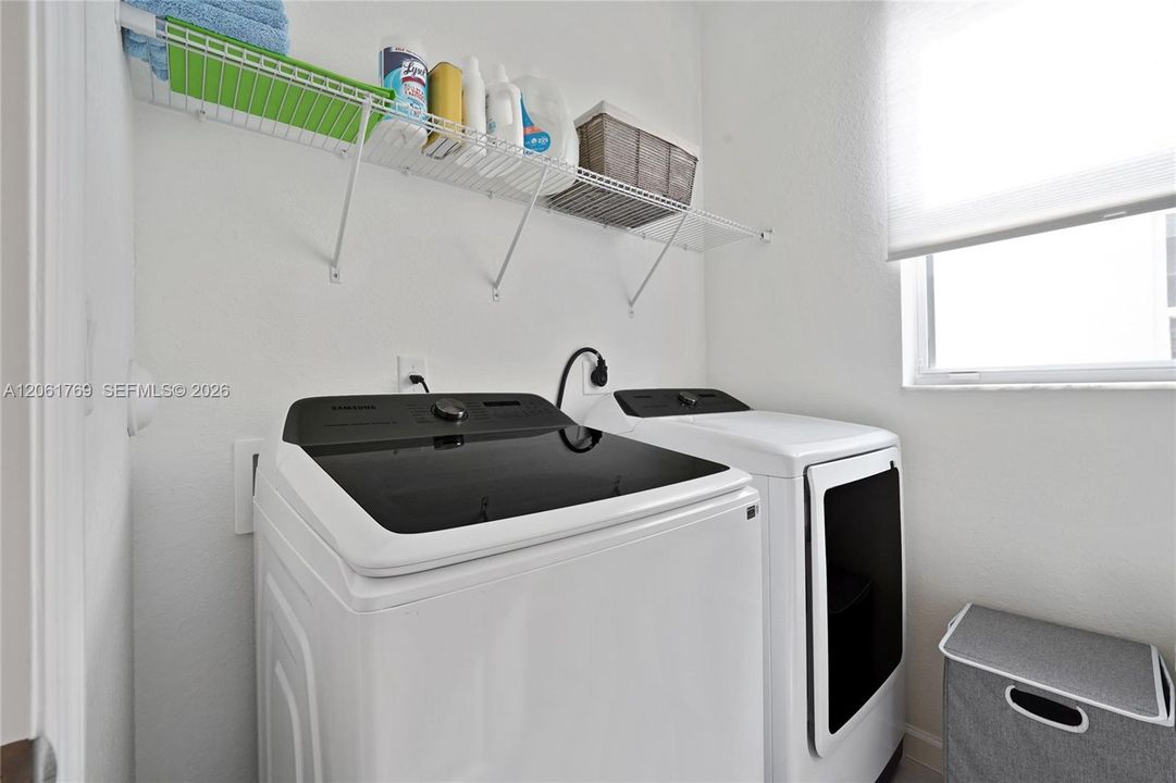 В аренду: $4,000 (5 спален, 3 ванн, 2666 Квадратных фут)