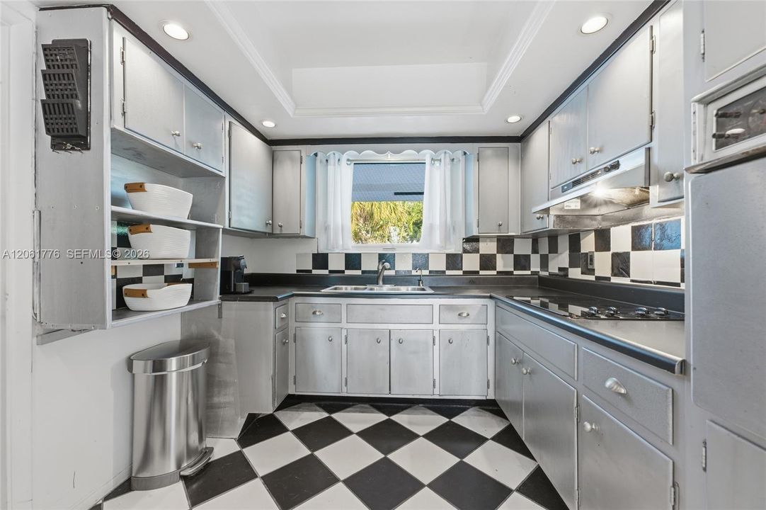 На продажу: $615,000 (2 спален, 2 ванн, 1478 Квадратных фут)