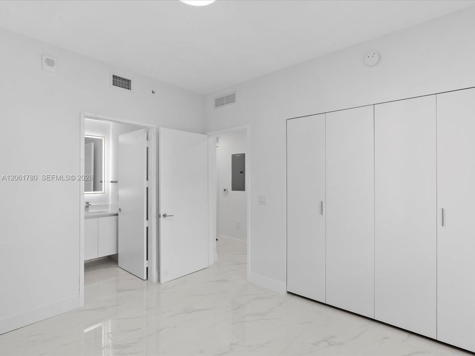 В аренду: $8,800 (3 спален, 3 ванн, 0 Квадратных фут)