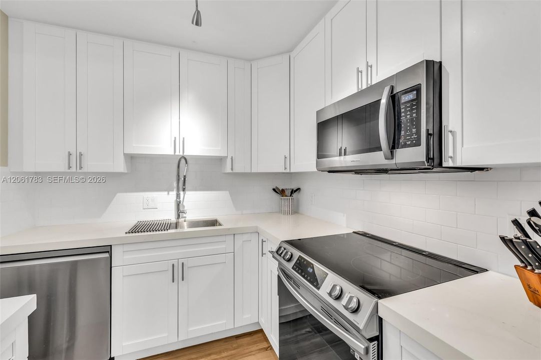В аренду: $2,698 (1 спален, 1 ванн, 605 Квадратных фут)