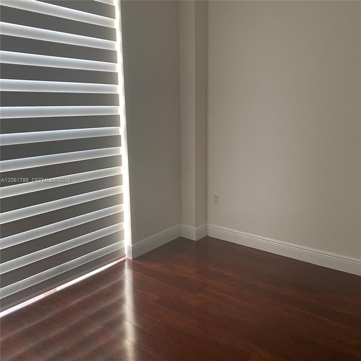 В аренду: $3,000 (2 спален, 2 ванн, 979 Квадратных фут)