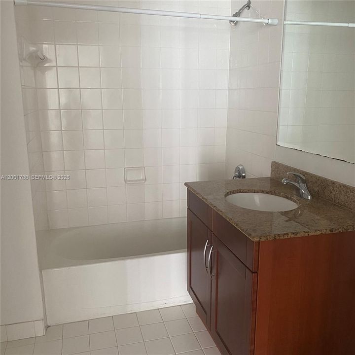 В аренду: $3,000 (2 спален, 2 ванн, 979 Квадратных фут)