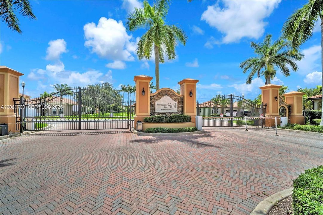 En Venta: $600,000 (6 camas, 4 baños, 3040 Pies cuadrados)