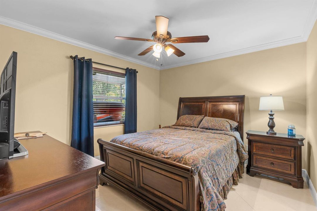 7-web-or-mls-8663 NW 50th Dr Coral Sprin