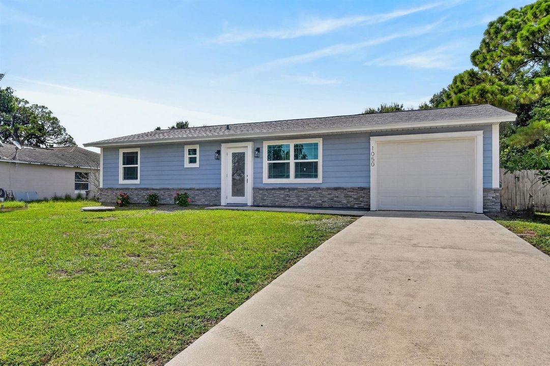 1050SEColoradoAve(3)