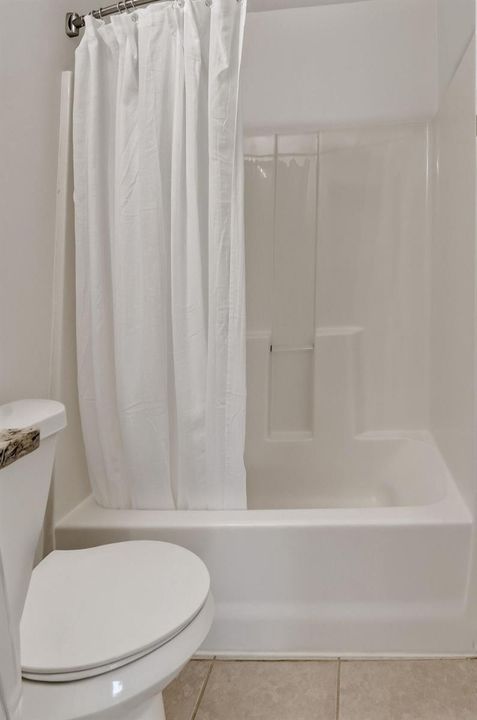 1050SEColoradoAve(16)