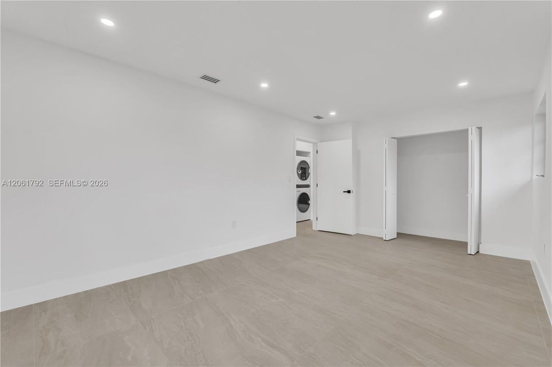 На продажу: $885,000 (5 спален, 3 ванн, 1845 Квадратных фут)