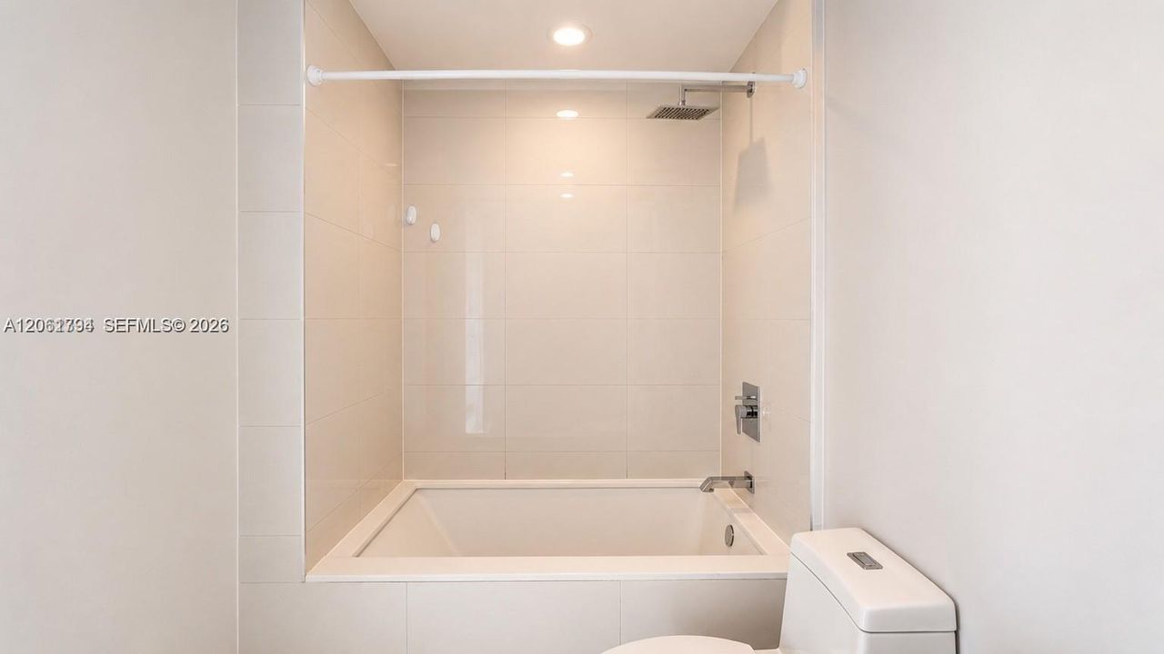 В аренду: $3,995 (1 спален, 1 ванн, 570 Квадратных фут)
