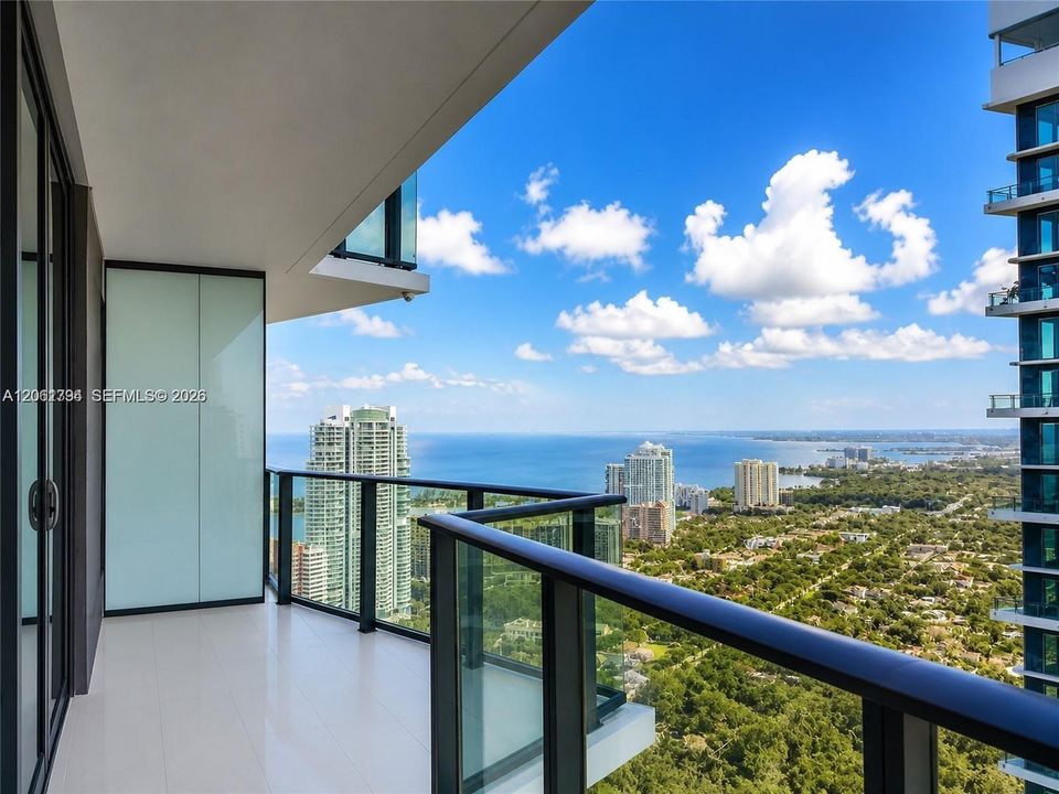В аренду: $3,995 (1 спален, 1 ванн, 570 Квадратных фут)
