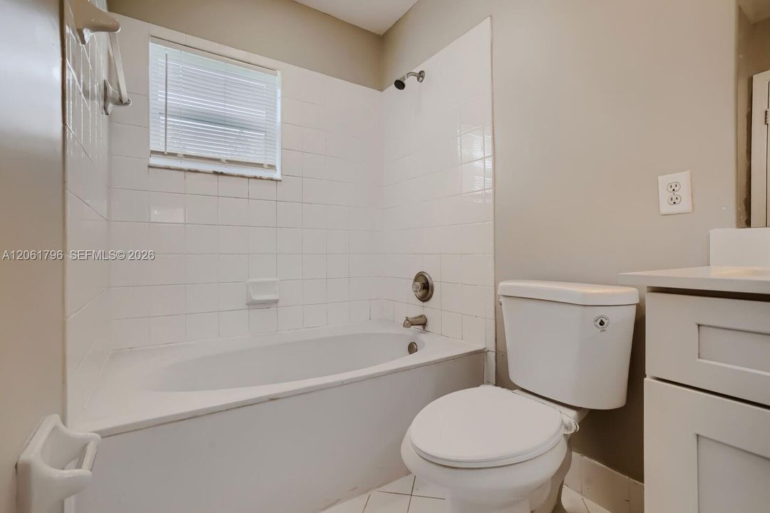 Active With Contract: $449,900 (3 beds, 2 baths, 1263 Square Feet)