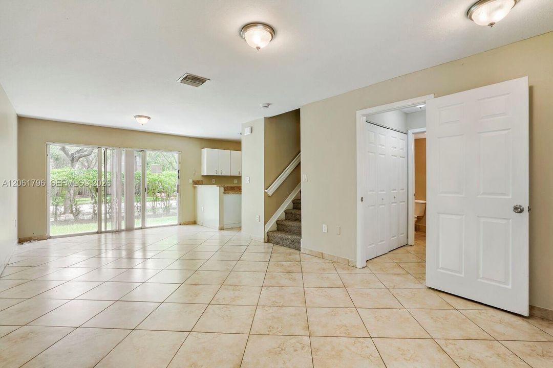 Active With Contract: $449,900 (3 beds, 2 baths, 1263 Square Feet)