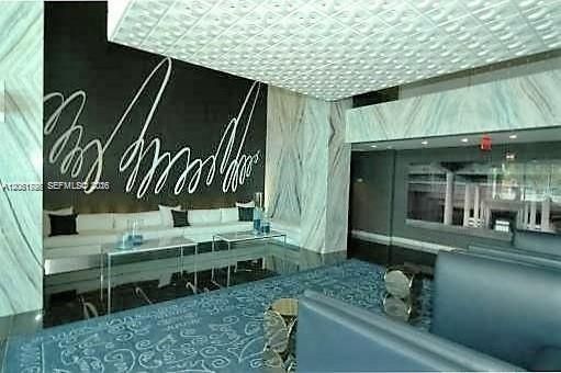 В аренду: $3,000 (1 спален, 1 ванн, 846 Квадратных фут)
