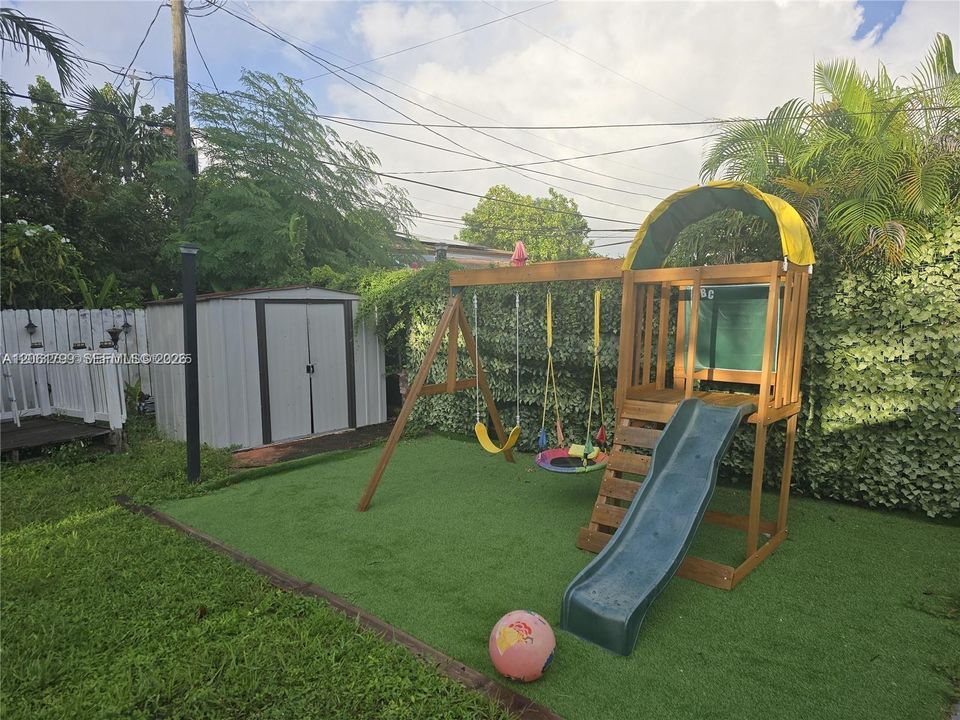 Недавно арендовано: $3,800 (5 спален, 3 ванн, 2091 Квадратных фут)