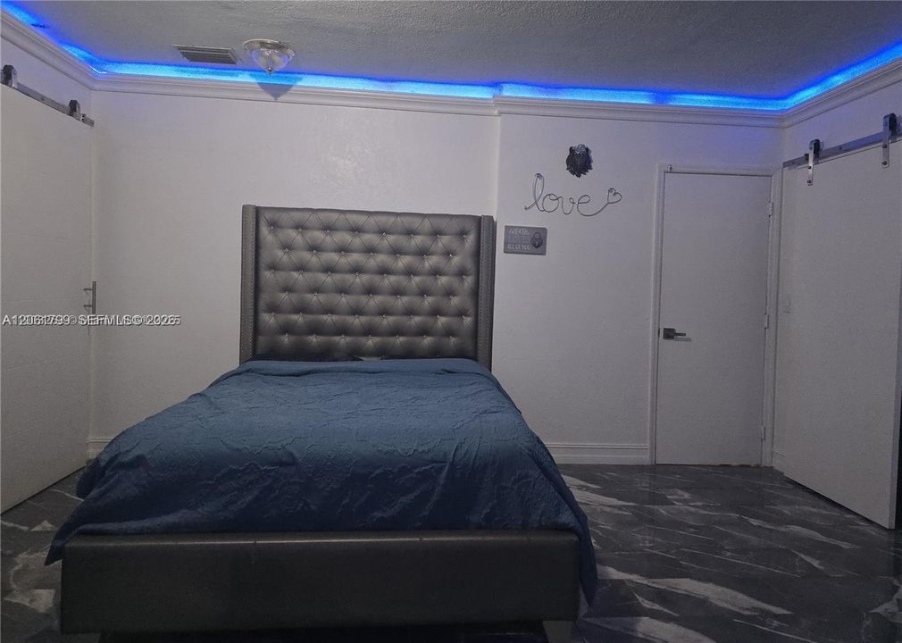 Недавно арендовано: $3,800 (5 спален, 3 ванн, 2091 Квадратных фут)