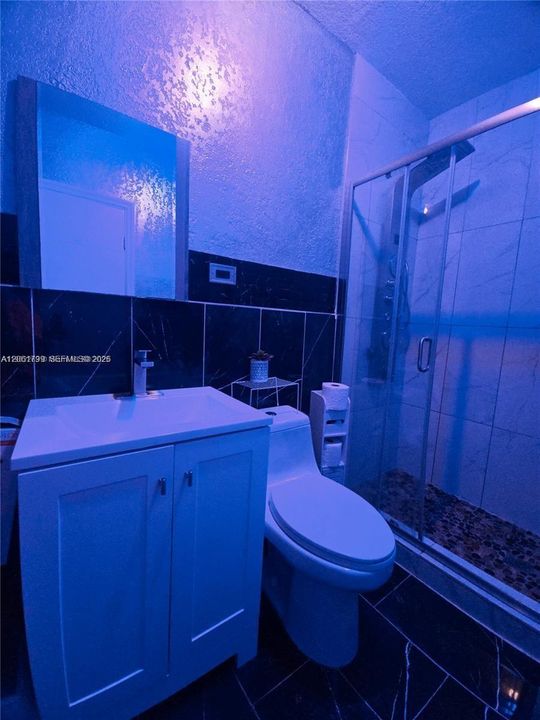 Недавно арендовано: $3,800 (5 спален, 3 ванн, 2091 Квадратных фут)