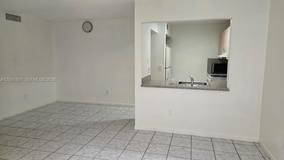 В аренду: $2,200 (2 спален, 2 ванн, 0 Квадратных фут)