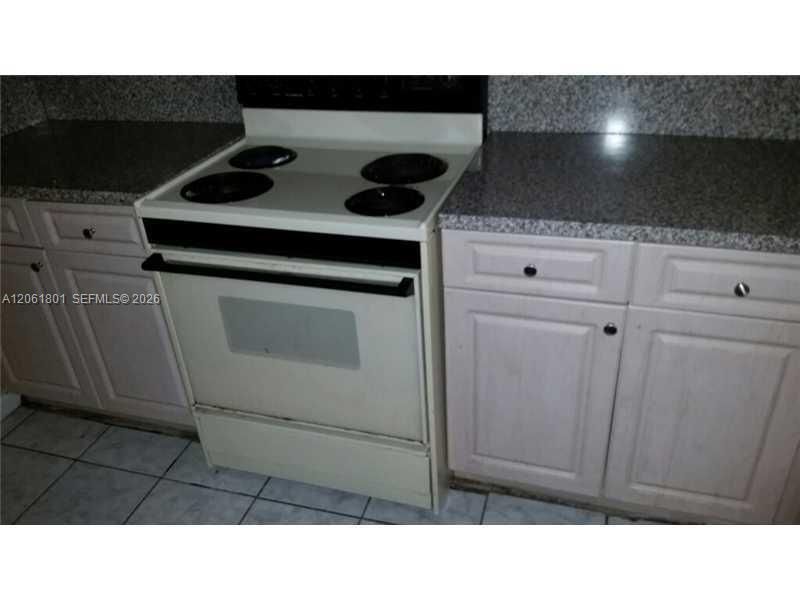 В аренду: $2,200 (2 спален, 2 ванн, 0 Квадратных фут)