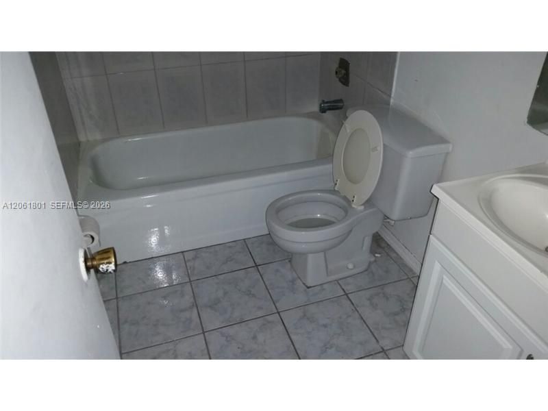 В аренду: $2,200 (2 спален, 2 ванн, 0 Квадратных фут)