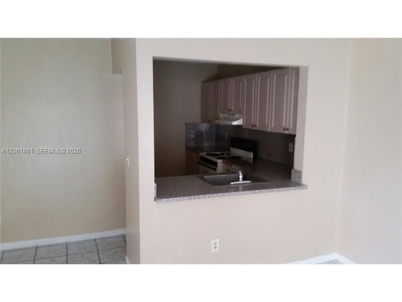 В аренду: $2,200 (2 спален, 2 ванн, 0 Квадратных фут)