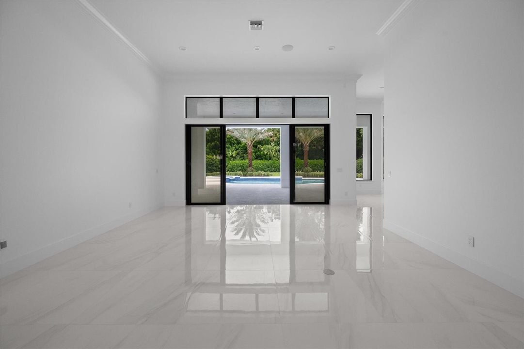 Living Rm opening to Patio
