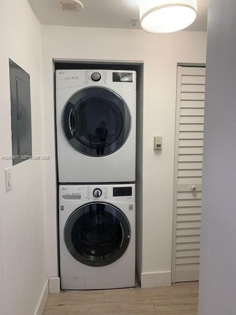 For Rent: $2,400 (1 beds, 1 baths, 640 Square Feet)