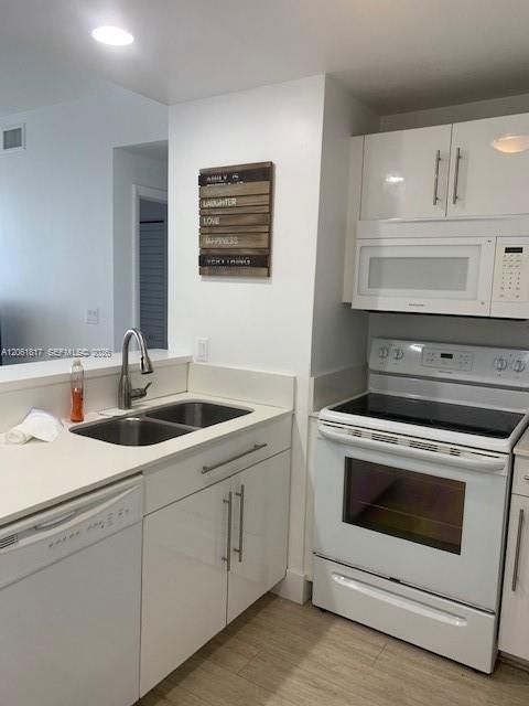 For Rent: $2,400 (1 beds, 1 baths, 640 Square Feet)