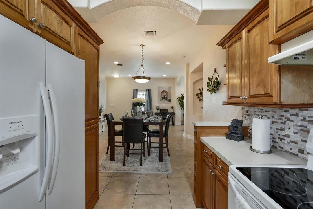 15-3021 NW 21st Court-15