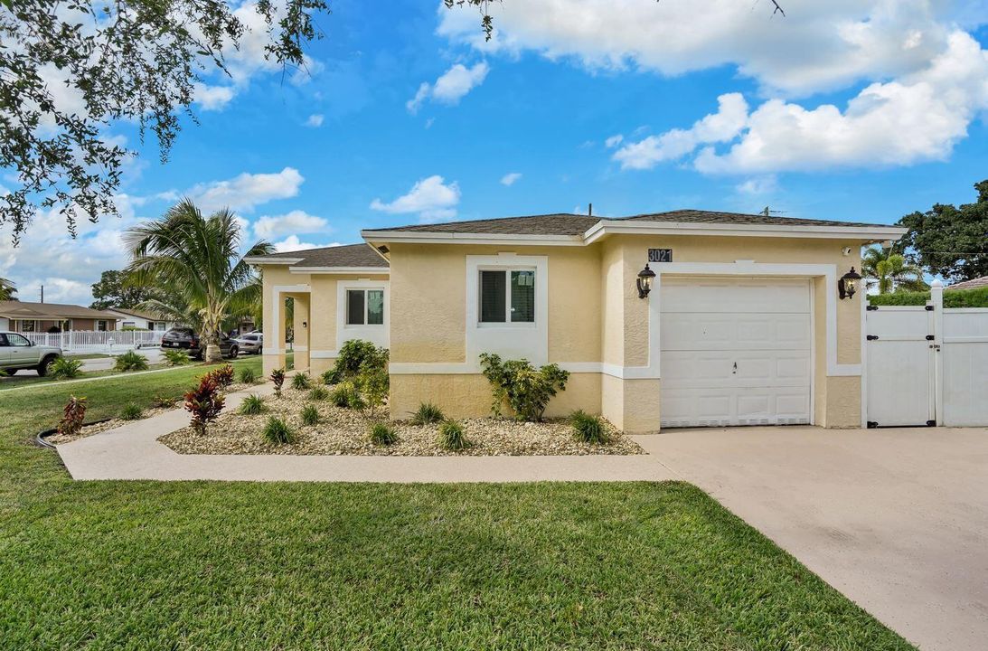 1 3021 NW 21st Court