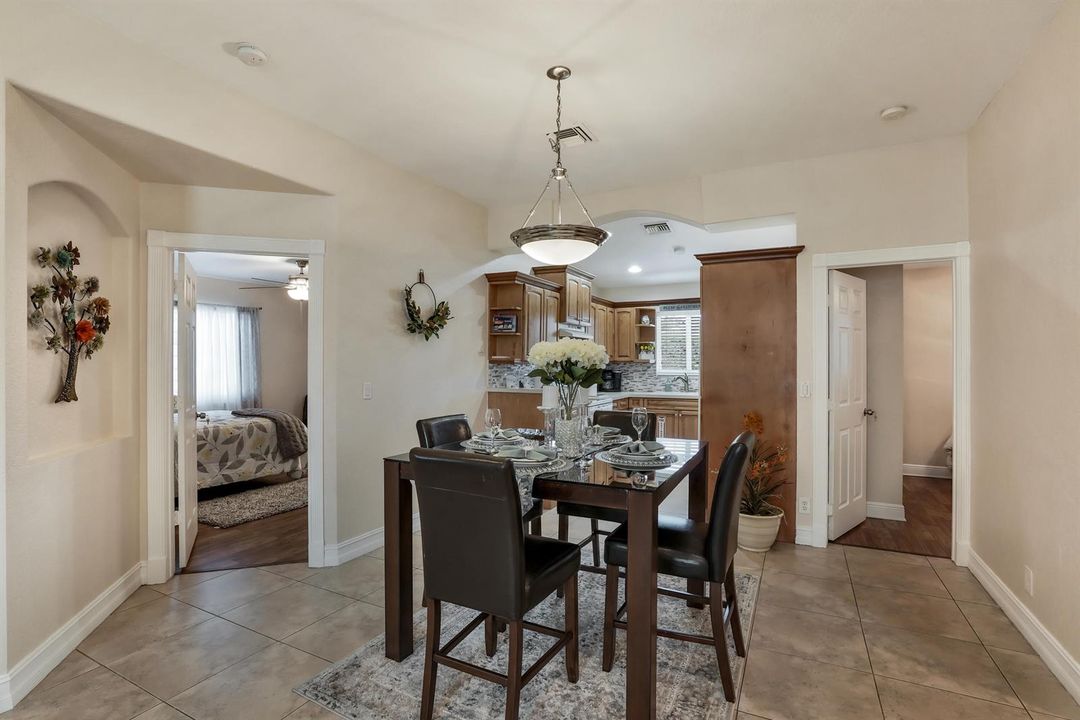 11-3021 NW 21st Court-11