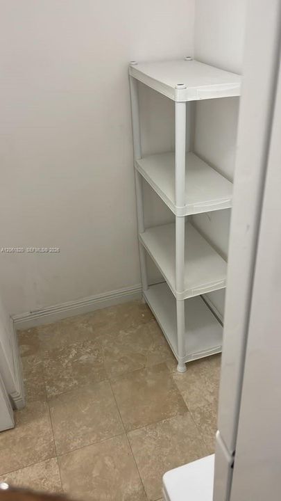 На продажу: $380,000 (2 спален, 2 ванн, 1081 Квадратных фут)