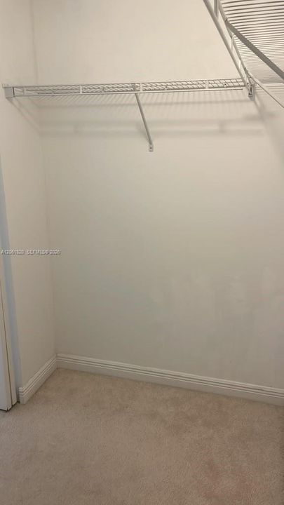 На продажу: $380,000 (2 спален, 2 ванн, 1081 Квадратных фут)