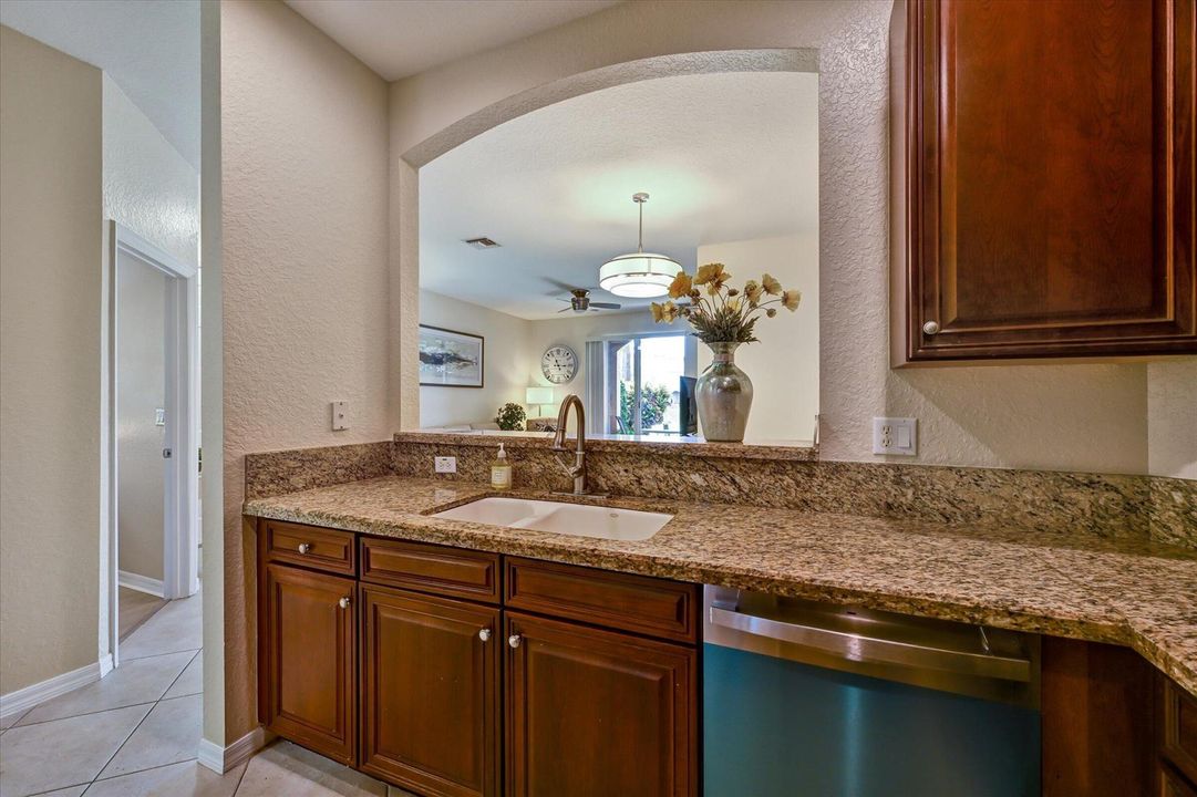 23--4870 Bonsai Cir-23