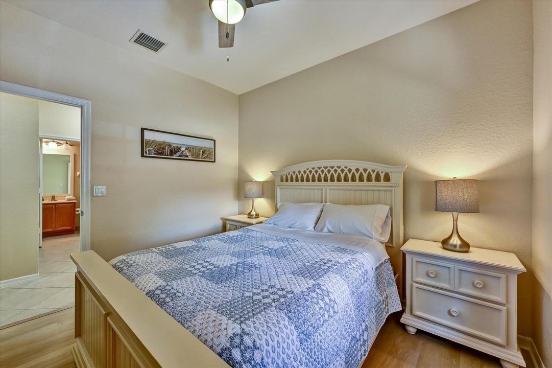 15--4870 Bonsai Cir-15