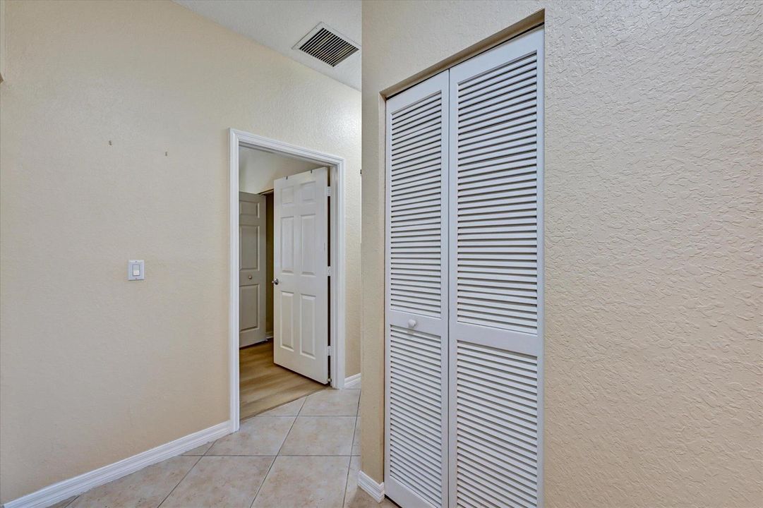 10--4870 Bonsai Cir-10