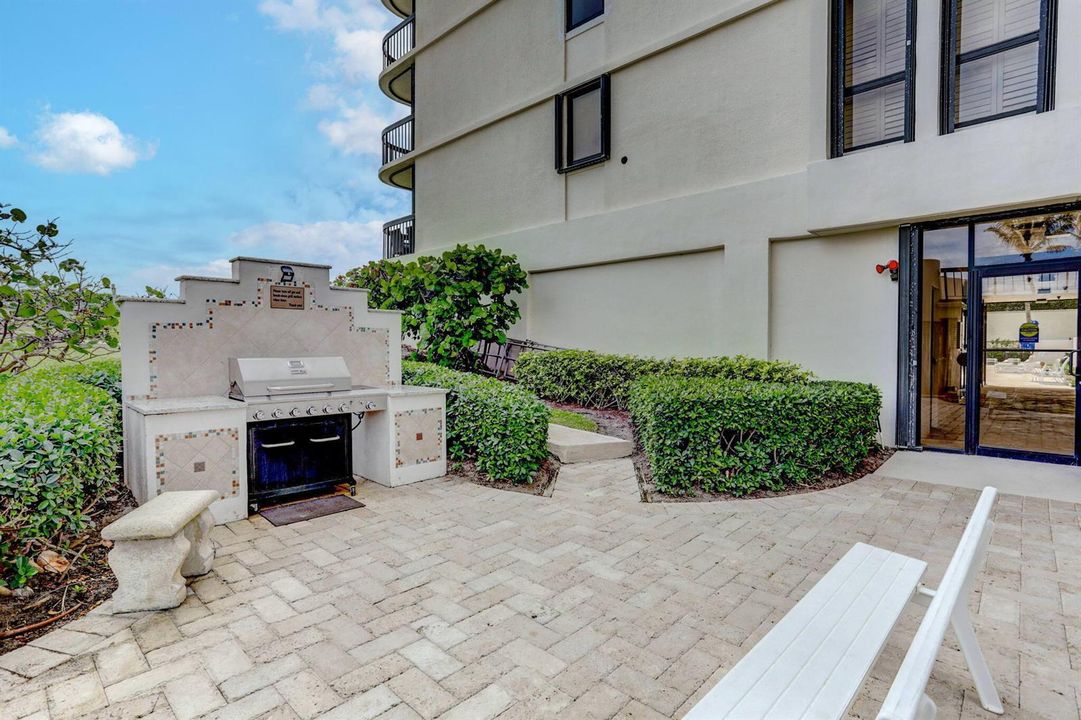 Grill/Picnic Area